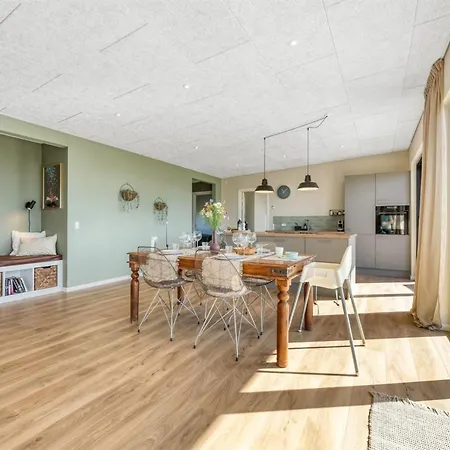 Vakantiehuis Edvia - 200m To The Fjord By Interhome *