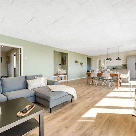 Edvia - 200m To The Fjord By Interhome